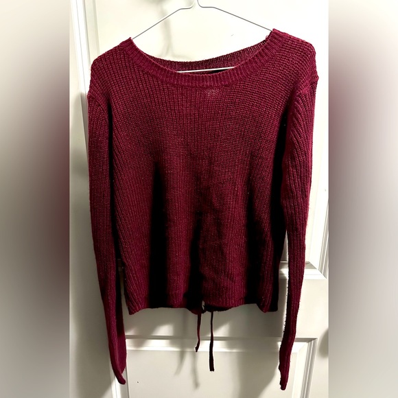 Burgundy long sleeve crochet top - Picture 1 of 2